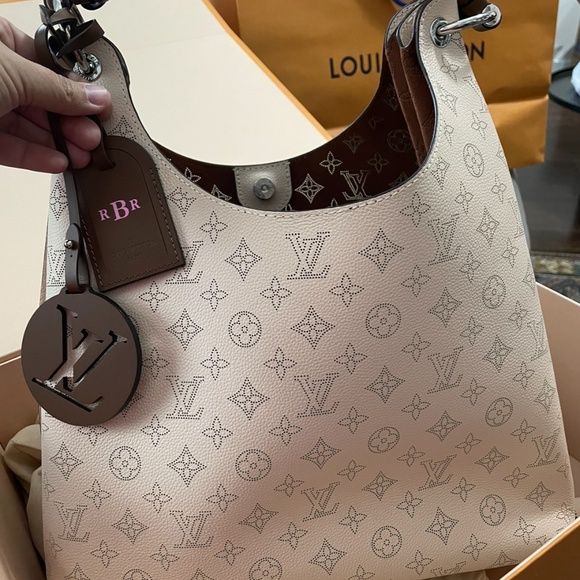 Louis Vitton - Picture 4 of 4